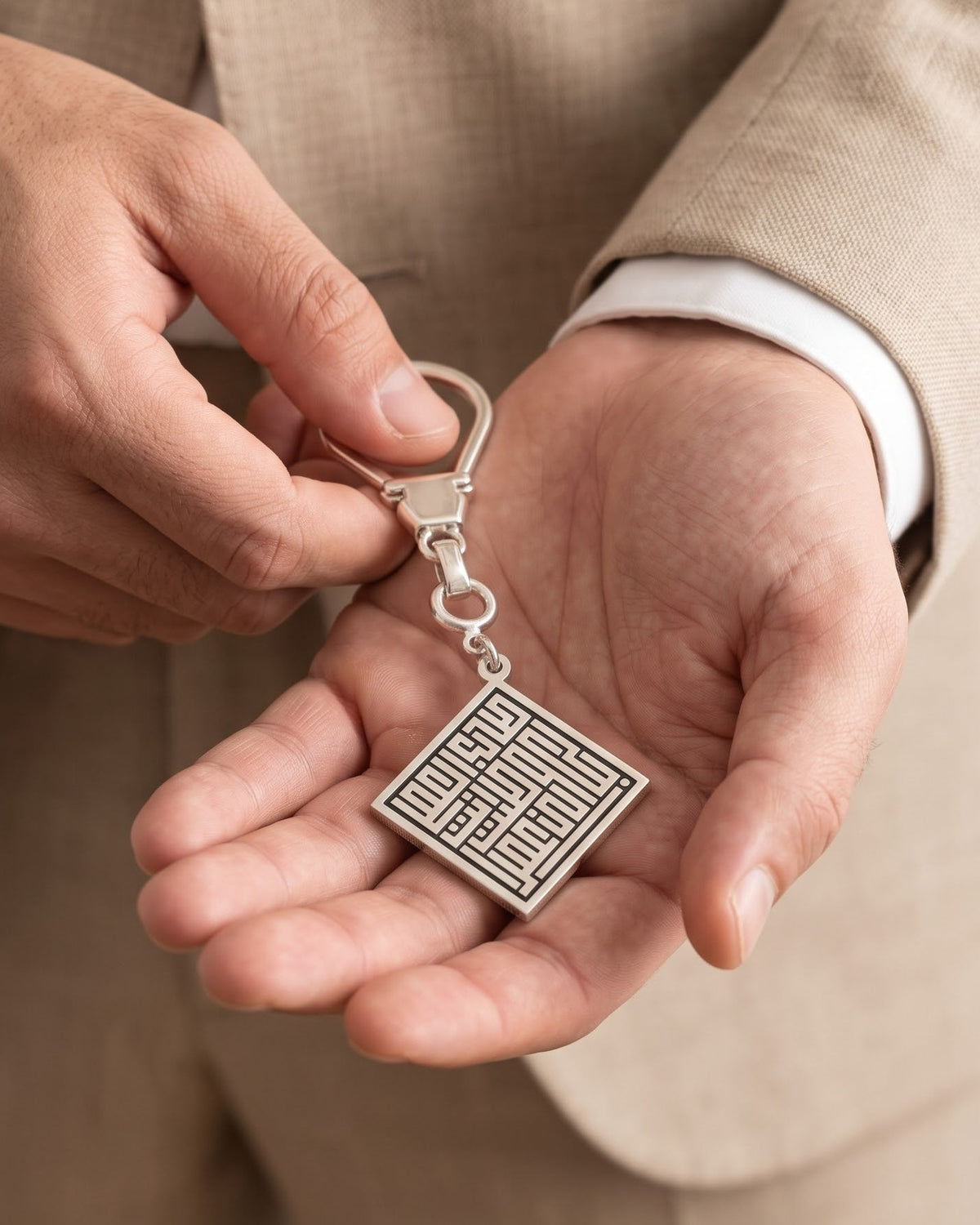 Custom kufi Keychain / طاب العمر